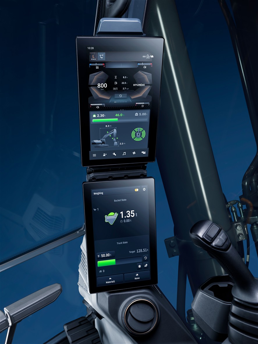 Hyundai rupsgraafmachines van de volgende generatie steken er gewoonweg bovenuit. Met hun geavanceerde elektrohydraulische regelsystemen zorgen de HX360L en HX400L machines voor een productiviteitswinst van minstens 25%. De Next Generation-functies en slimme technologieën maken het onderhoud van deze nieuwe machines eenvoudiger en verlagen de totale eigendomskosten. Dankzij twee 12,8 inch full HD-touchscreens en elektrische joystickbesturing kan er efficiënt worden gewerkt, terwijl een 6-camerasysteem en radar een onbelemmerd 360° zicht bieden voor extra veiligheid.